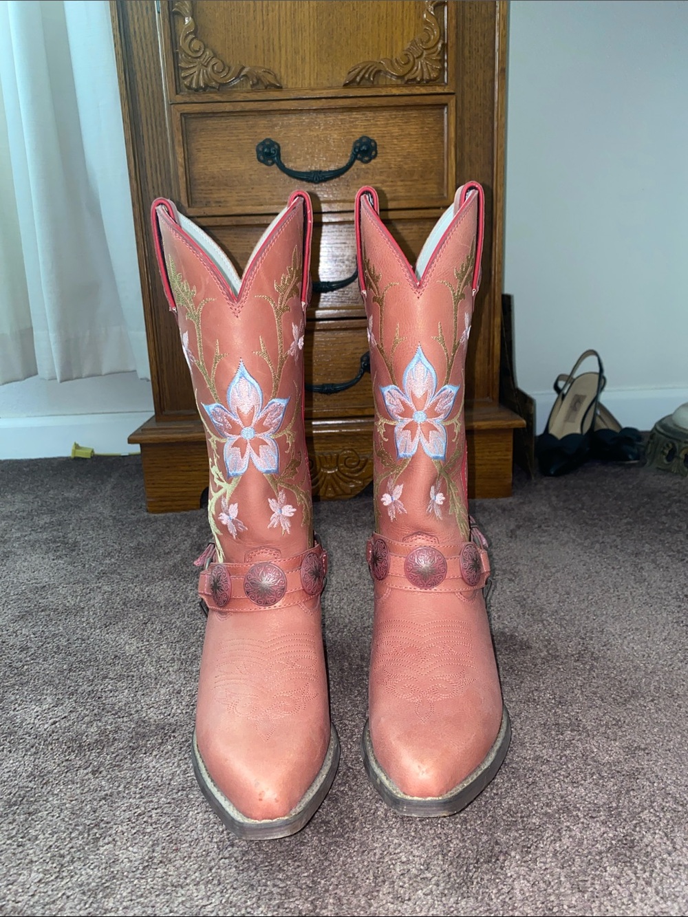 Floral Embroidered Durango Cowgirl Boots (7)